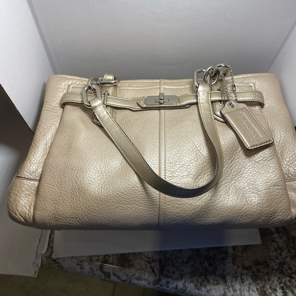 Coach Gold Leather Women's Bag